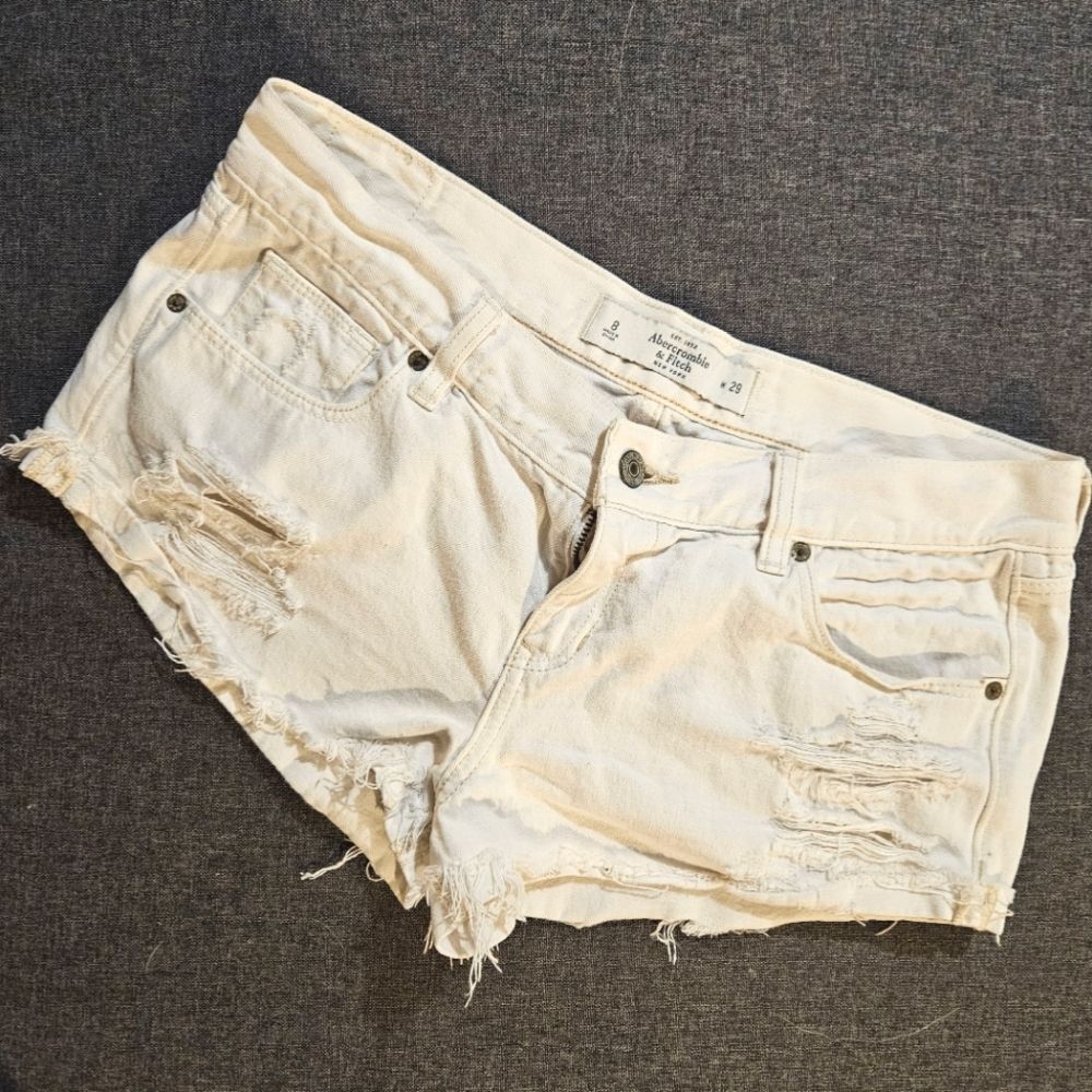 Abercrombie Distressed Ripped White Denim Shorts 8 / 29